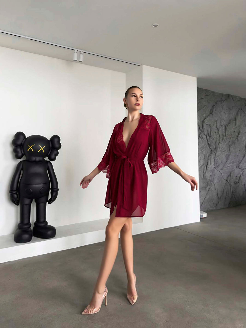 KADIN BORDO DANTELLİ VE ŞİFON DETAYLI SABAHLIKLI V YAKA BODY İÇ GİYİM TAKIMI